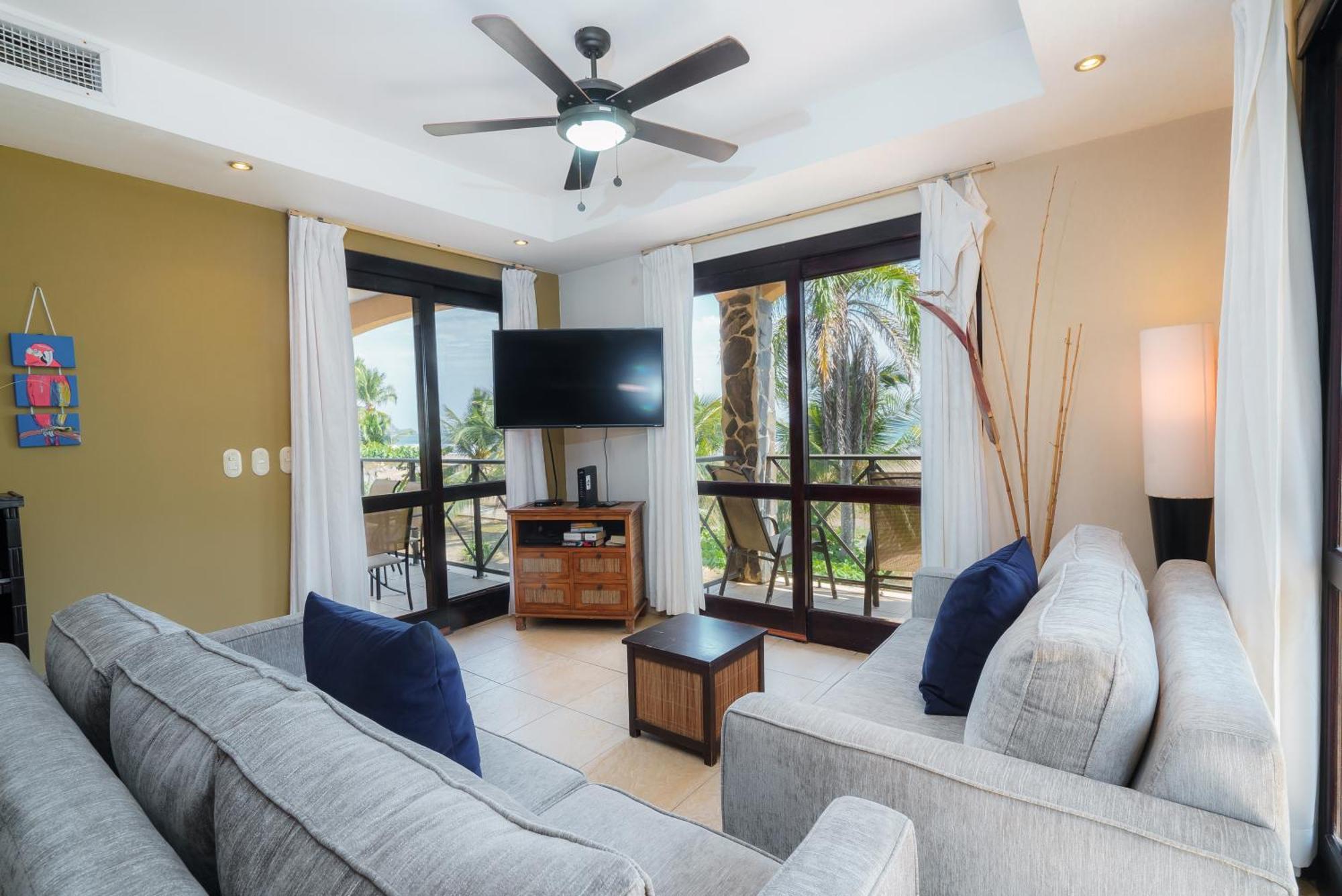 Bahia Encantada Beach Front Proyect, Jaco Paradise エクステリア 写真